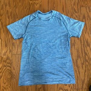 Lulu lemons Men’s Dry fit T-Shirt Medium
